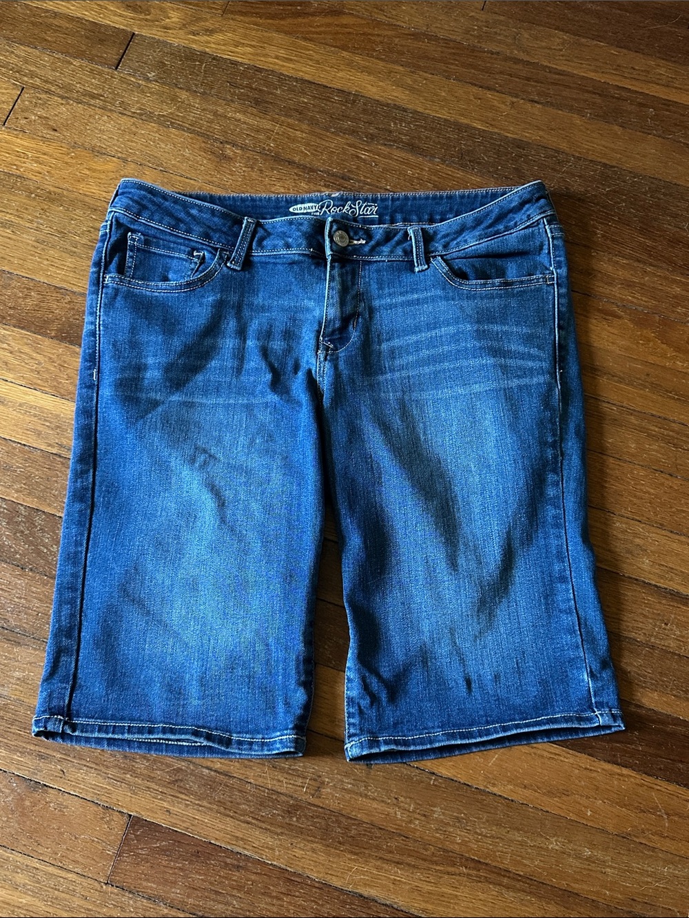Old Navy Rock Star Stretchy Denim Bermuda Shorts, Sz 14 - Picture 5 of 5